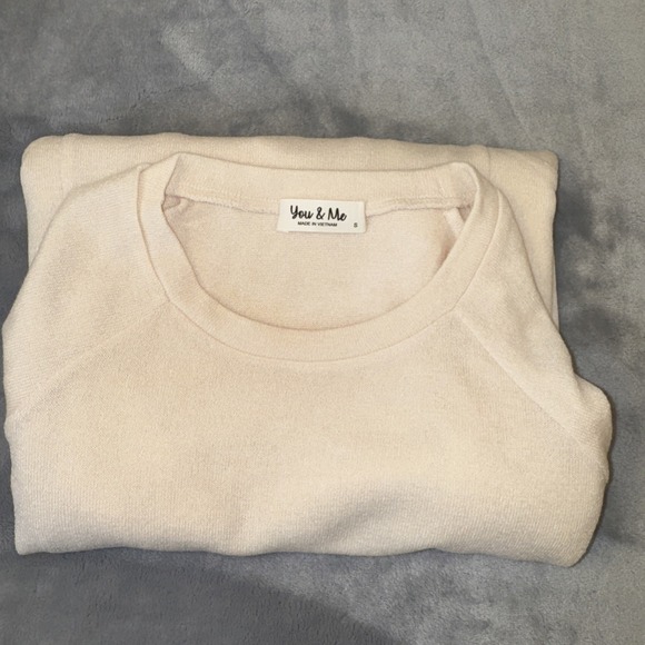 New You & Me‎ Top Women's Size Small Beige Knit Pullover Long Sleeves Pockets - Picture 7 of 9